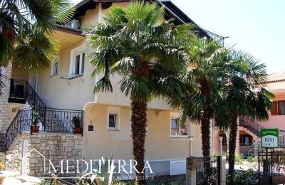 Hiša na odlični lokaciji v Novigradu, 300 m od morja, Istra