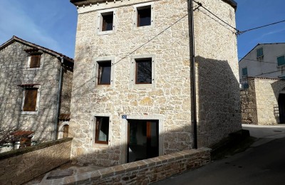 Prenovljena kamnita hiša v notranjosti, Vižinada, Istra