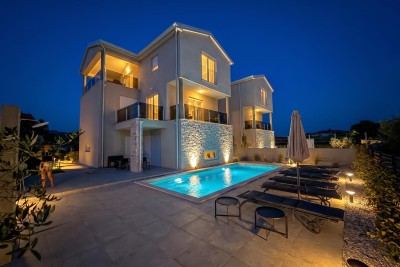 New project, villas with pool, overlooking the sea, Novigrad, Istria