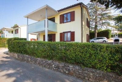 House 50m from the sea in a great location, Novigrad, Istria