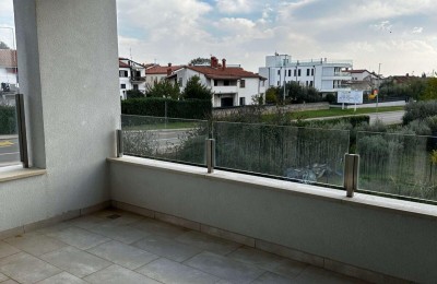 Appartamento in ottima posizione, a 600 m dal mare, Cittanova, Istria